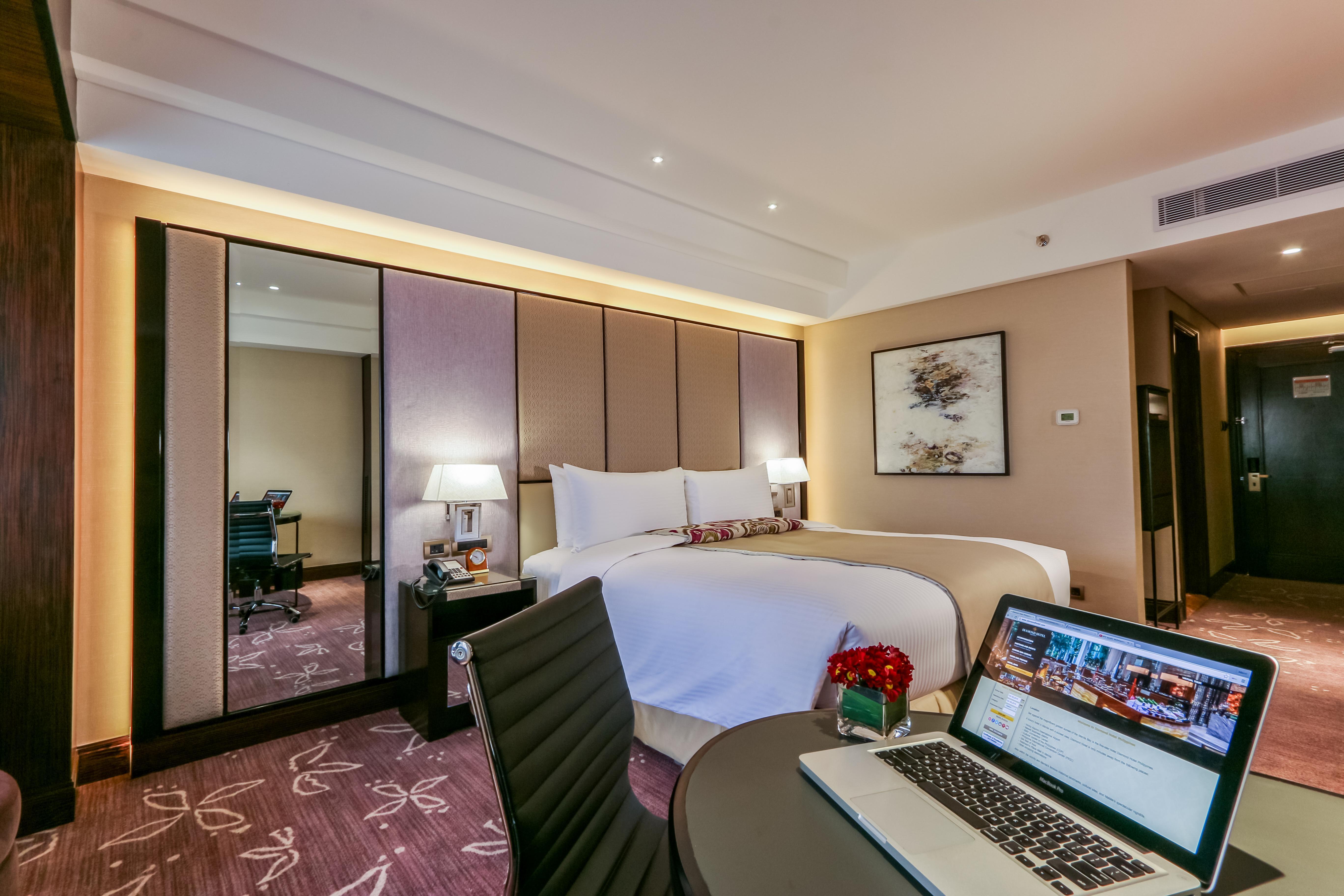 Diamond Hotel Philippines Manila Eksteriør billede