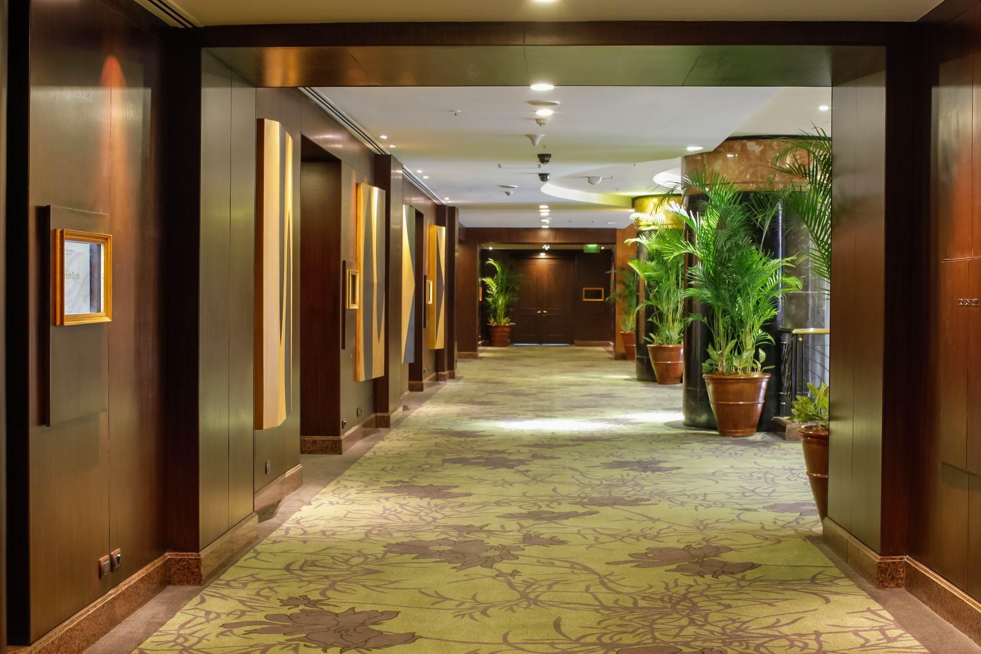 Diamond Hotel Philippines Manila Eksteriør billede