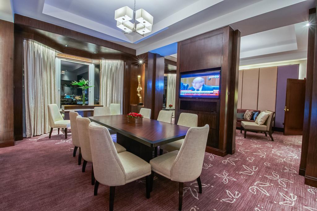 Diamond Hotel Philippines Manila Eksteriør billede