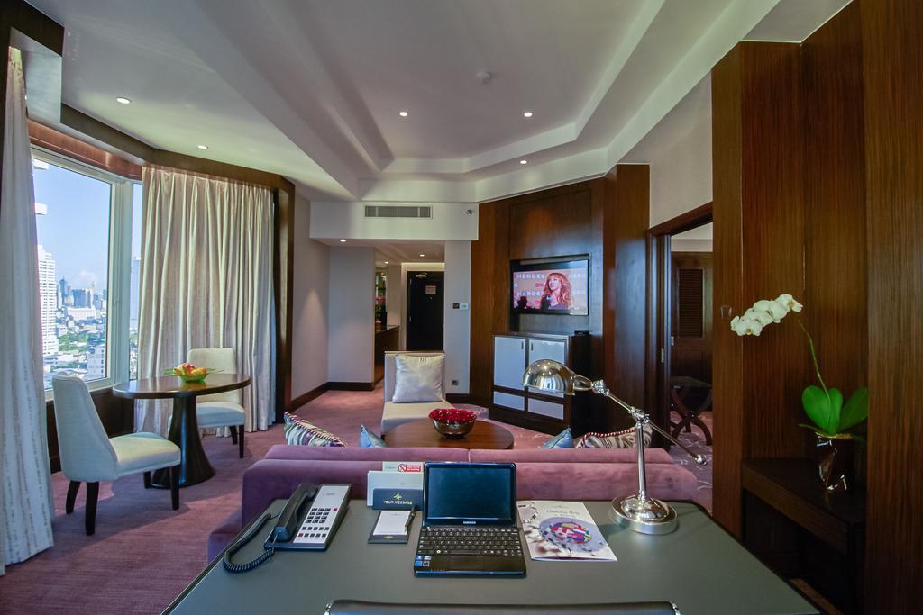 Diamond Hotel Philippines Manila Eksteriør billede