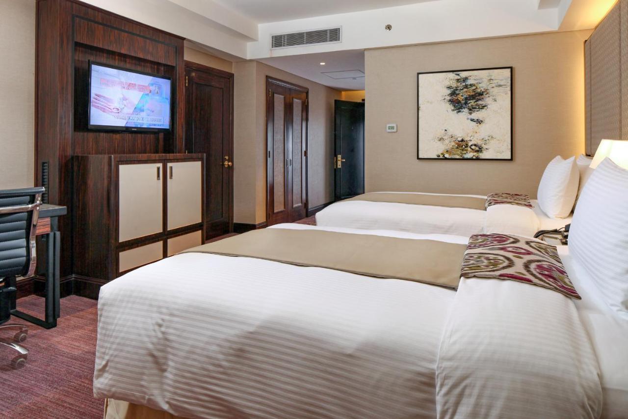 Diamond Hotel Philippines Manila Eksteriør billede